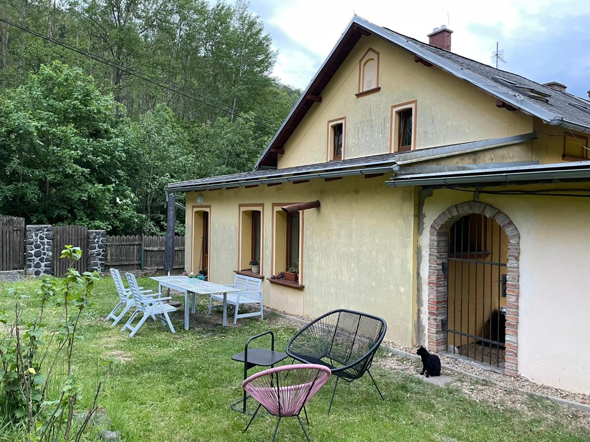 Na Bukovku Apartamento Techlovice Exterior foto